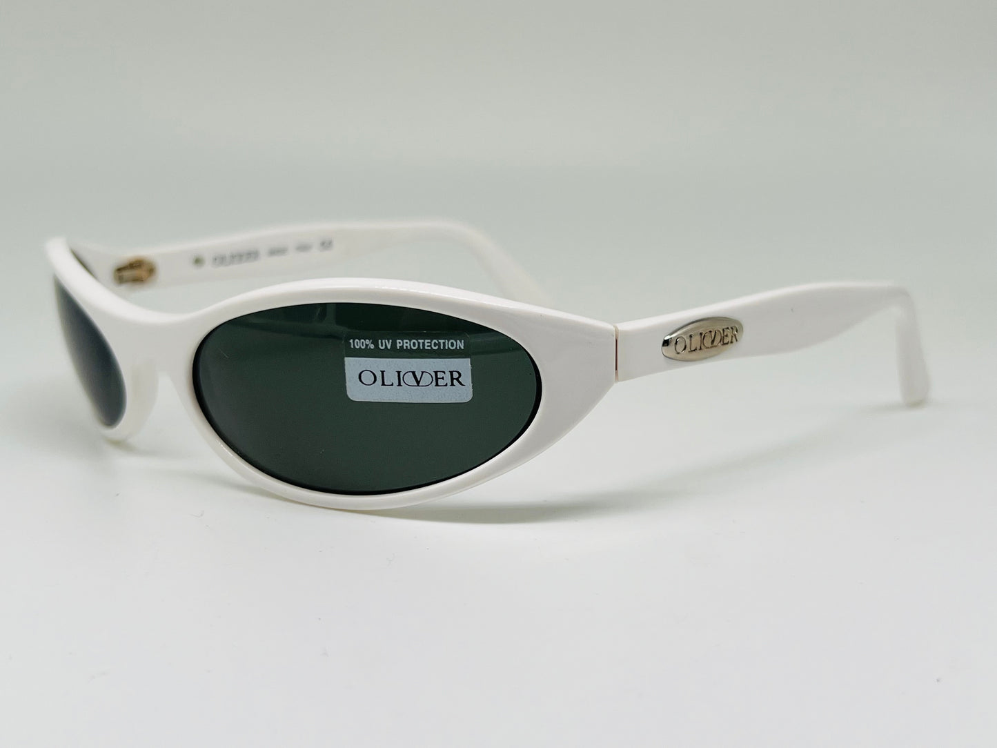 Oliver Valentino Mod.1744 white edition