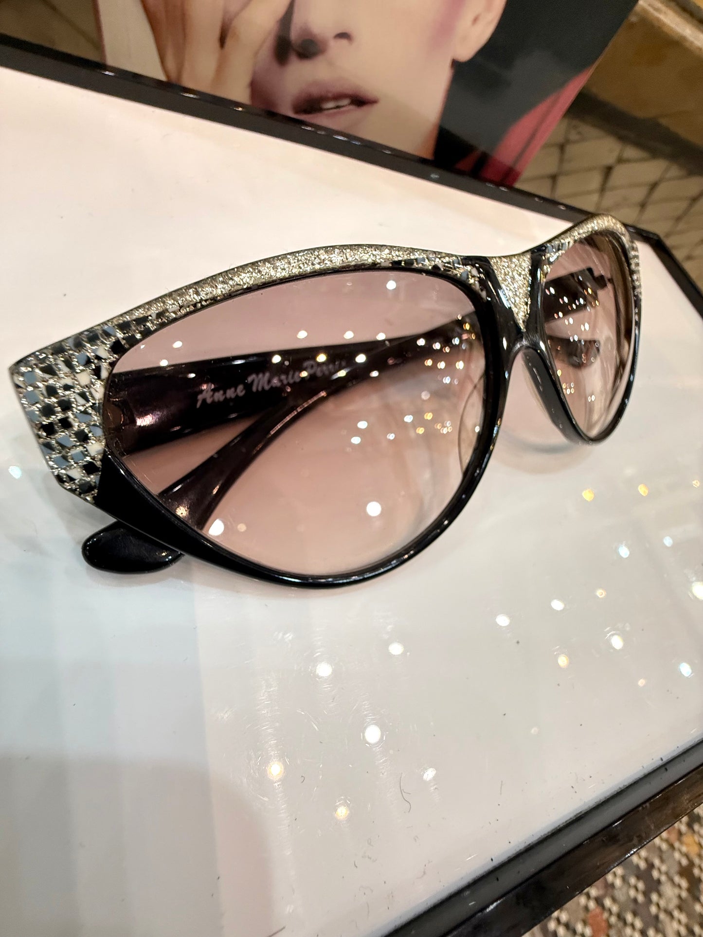 Anne Marie Perris - vintage 70’s - handmade frame - Made in Italy