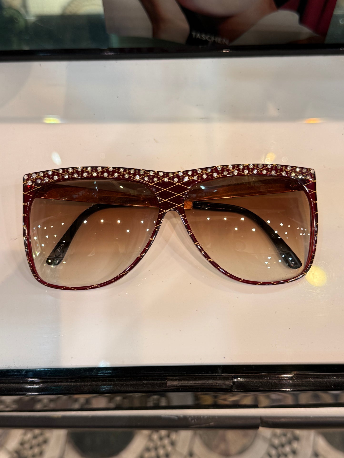 Sandra Gruber - Swarovski 2 - vintage 70’s oversize