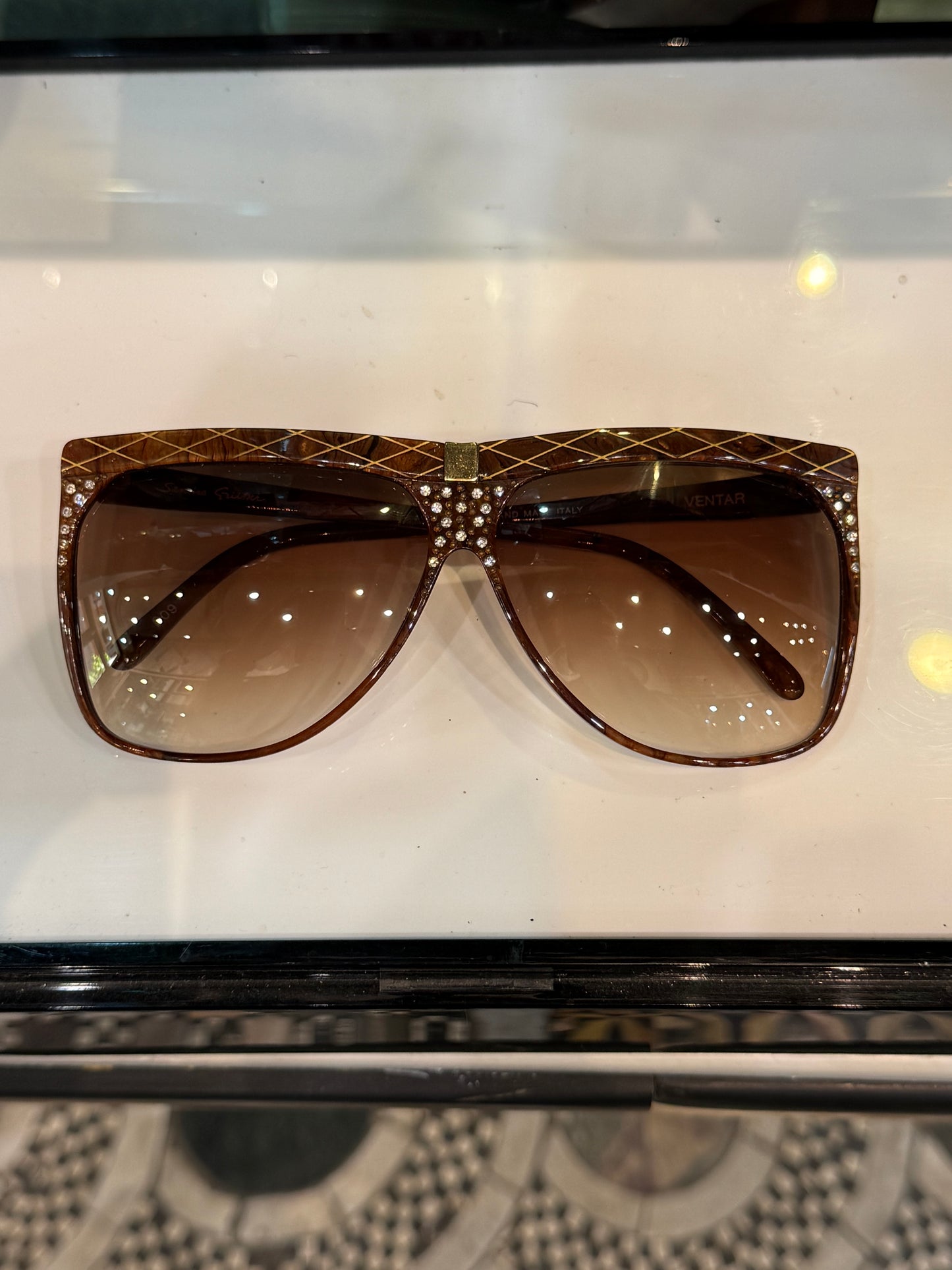 Sandra Gruber - Swarovski 1 - vintage 70’s oversize