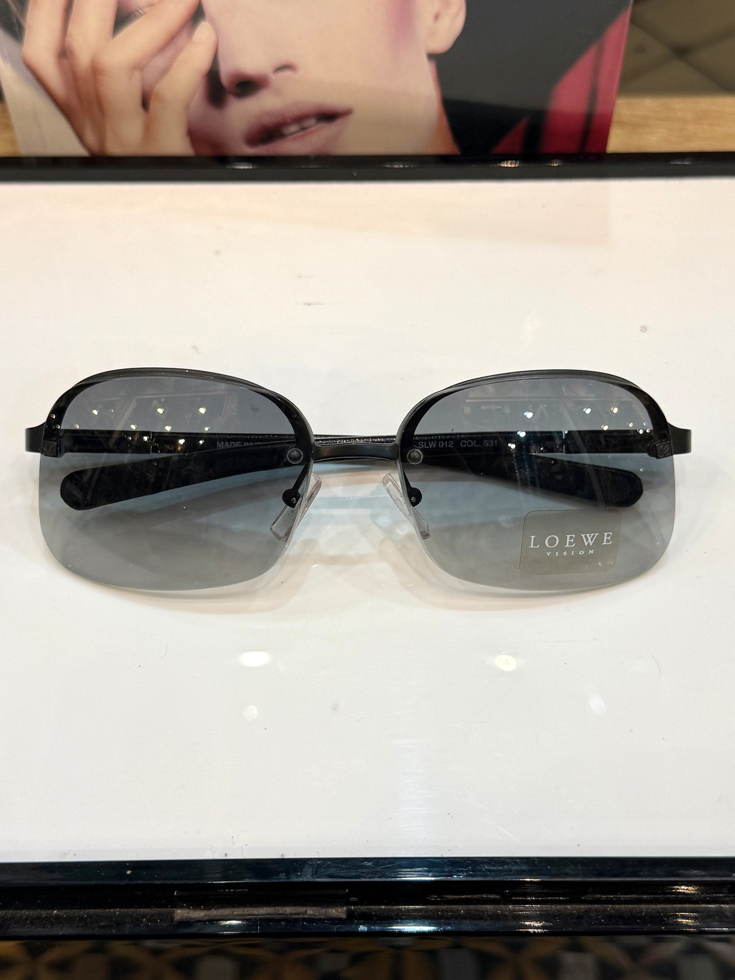 Loewe - vintage 2000’s - Made in Italy - genuine leather frame