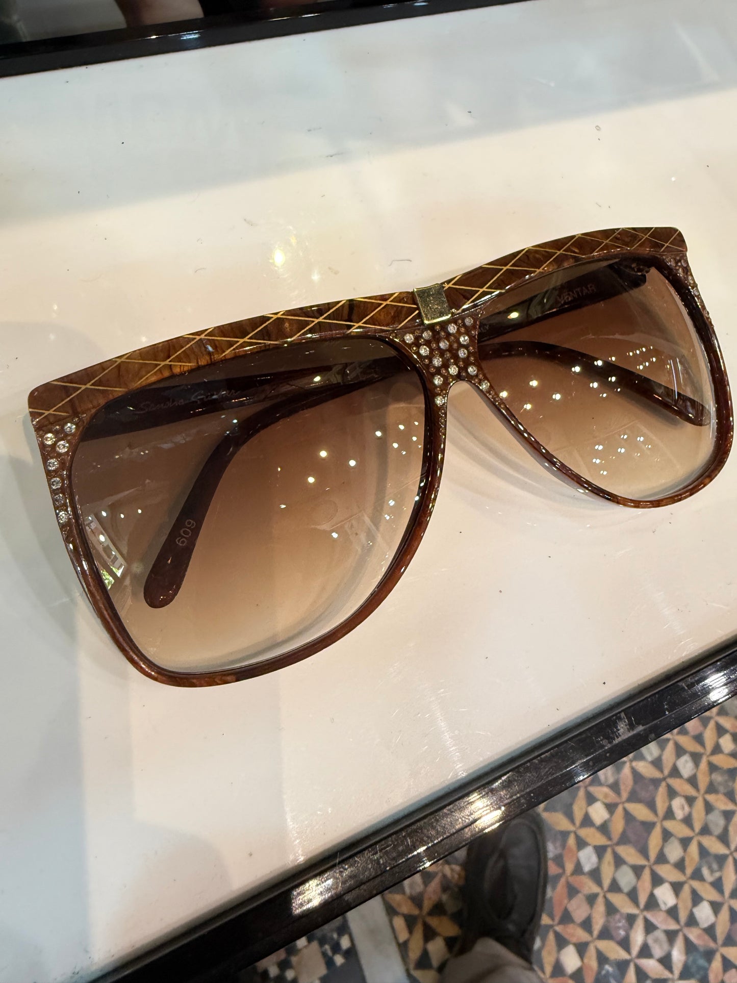 Sandra Gruber - Swarovski 1 - vintage 70’s oversize