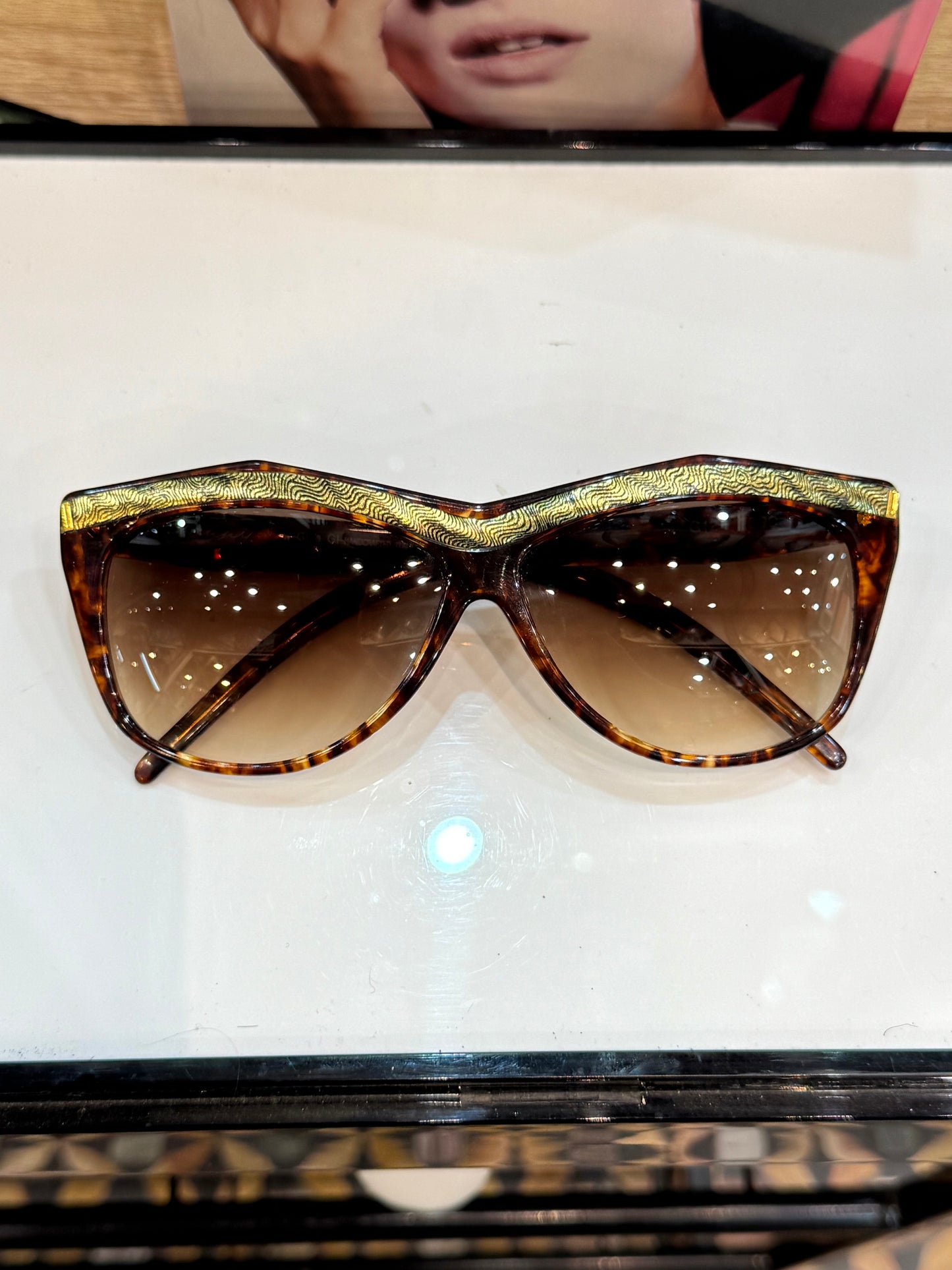 Genny Brown - vintage 80’s - Handcrafted - Made in Italy